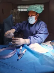 Malei Korto en quirófano