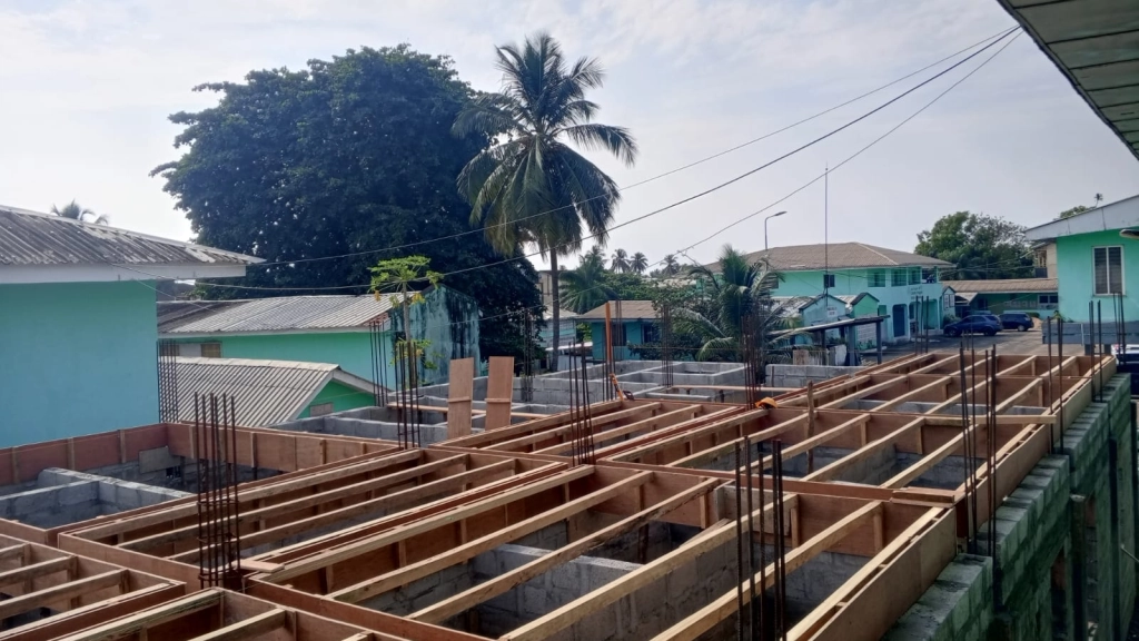 Construcci&oacute;n del servicio de urolog&iacute;a del St. Joseph. Primer forjado