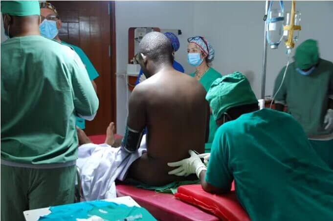 Quir&oacute;fano en la primera mis&iacute;&oacute;n de cirug&iacute;a general y fisioterapia a Tanzania